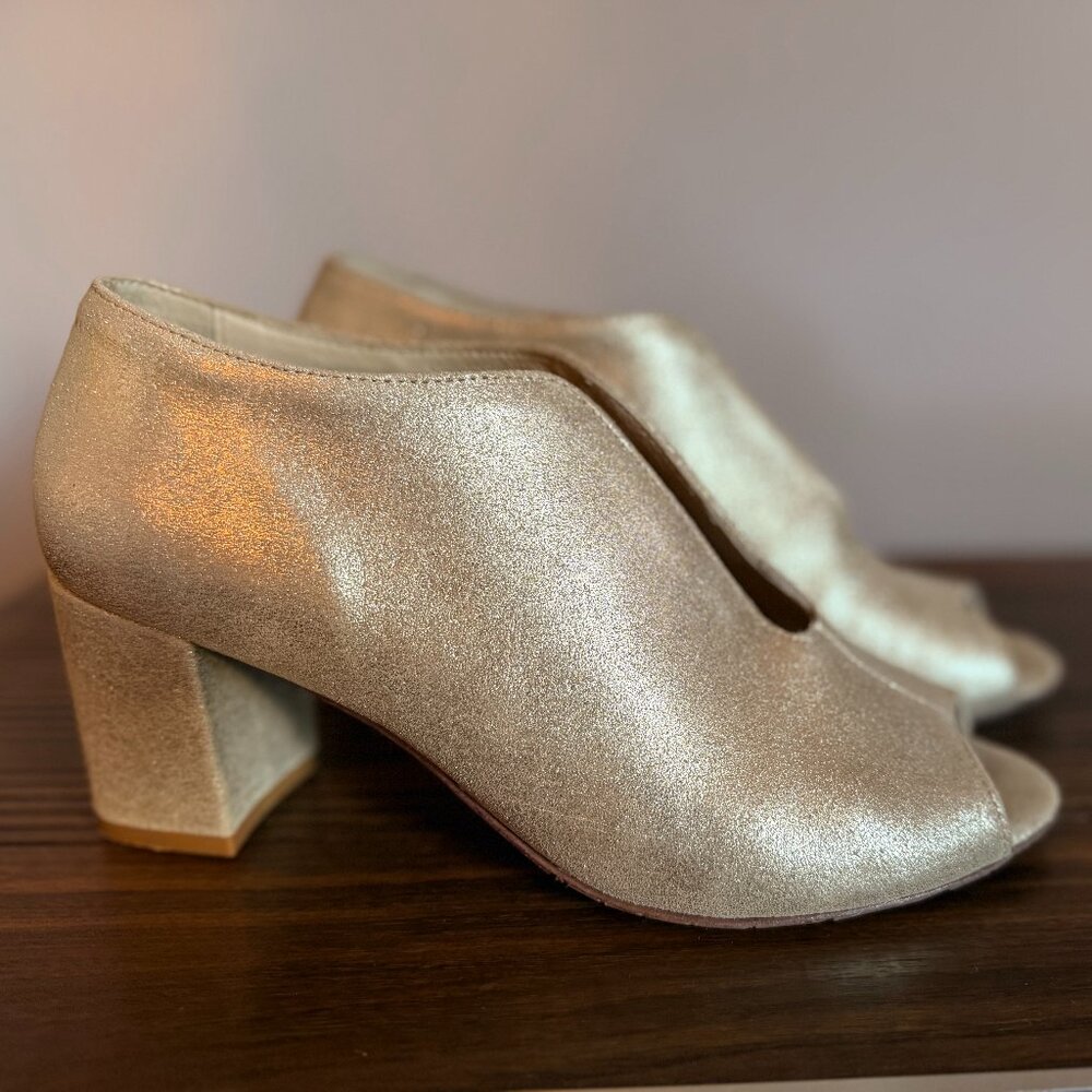 Esska Fink Gold Block-Heeled Peep-Toe Shoes Shoe-Boots Size 8 U.S.